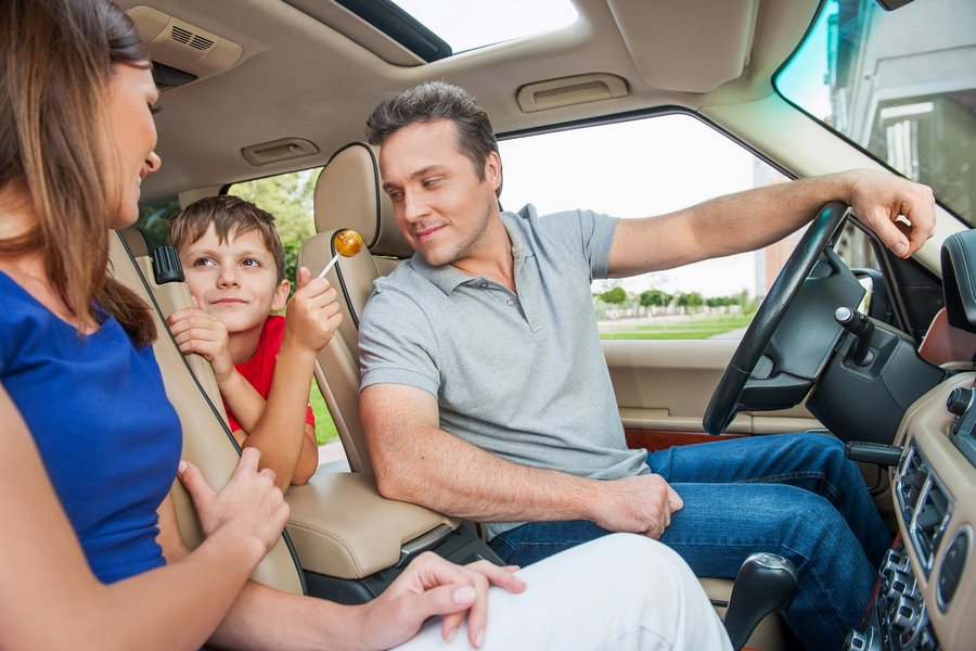 Essential Car Rental Tips for Families: Smooth Travel in Dubai