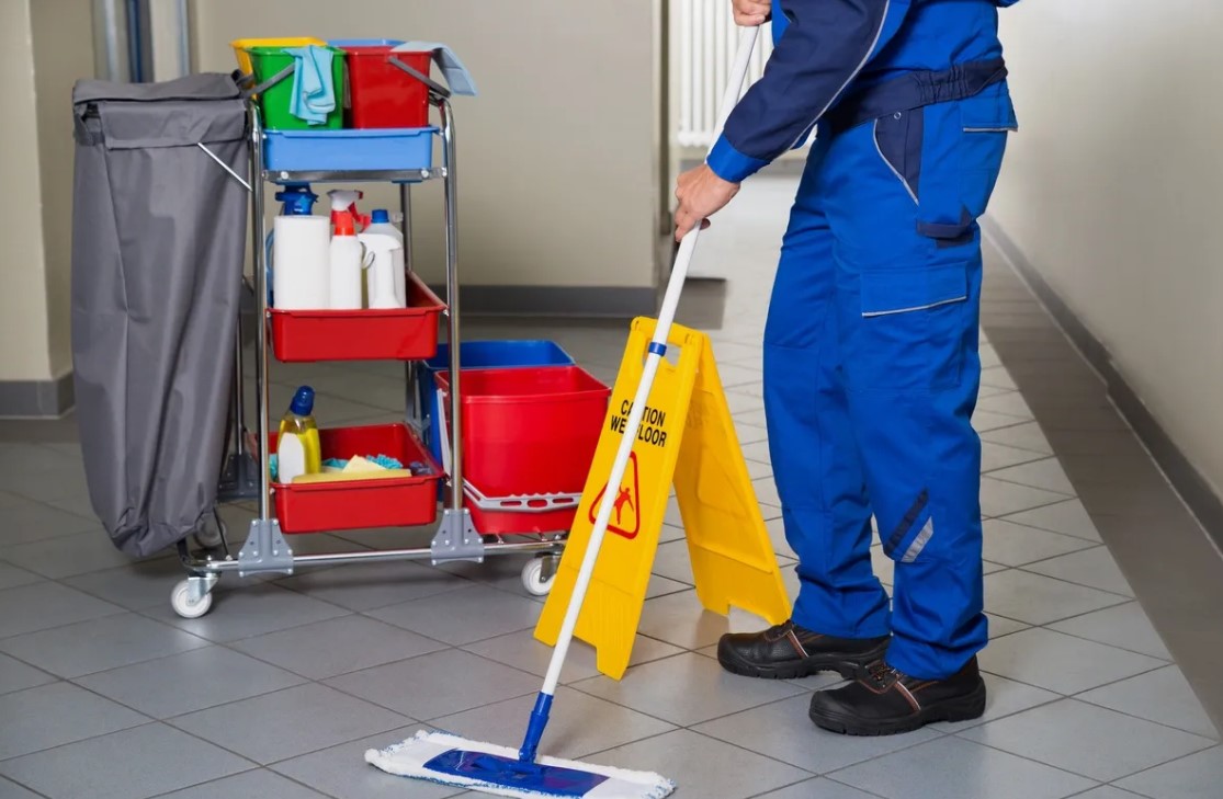 Challenges in Janitorial Cleaning Equipment Maintenance in Dubai’s High-Rise Buildings